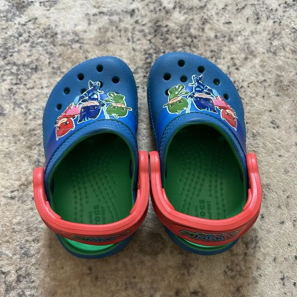 CROCS x PJ Masks Unisex Youth Size 5 C Blue/Green W/straps On Back
